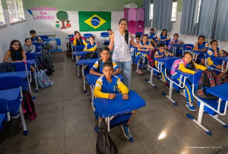 Mais de 54 mil voltam às aulas da rede municipal 7 Mais de 54 mil voltam às aulas da rede municipal