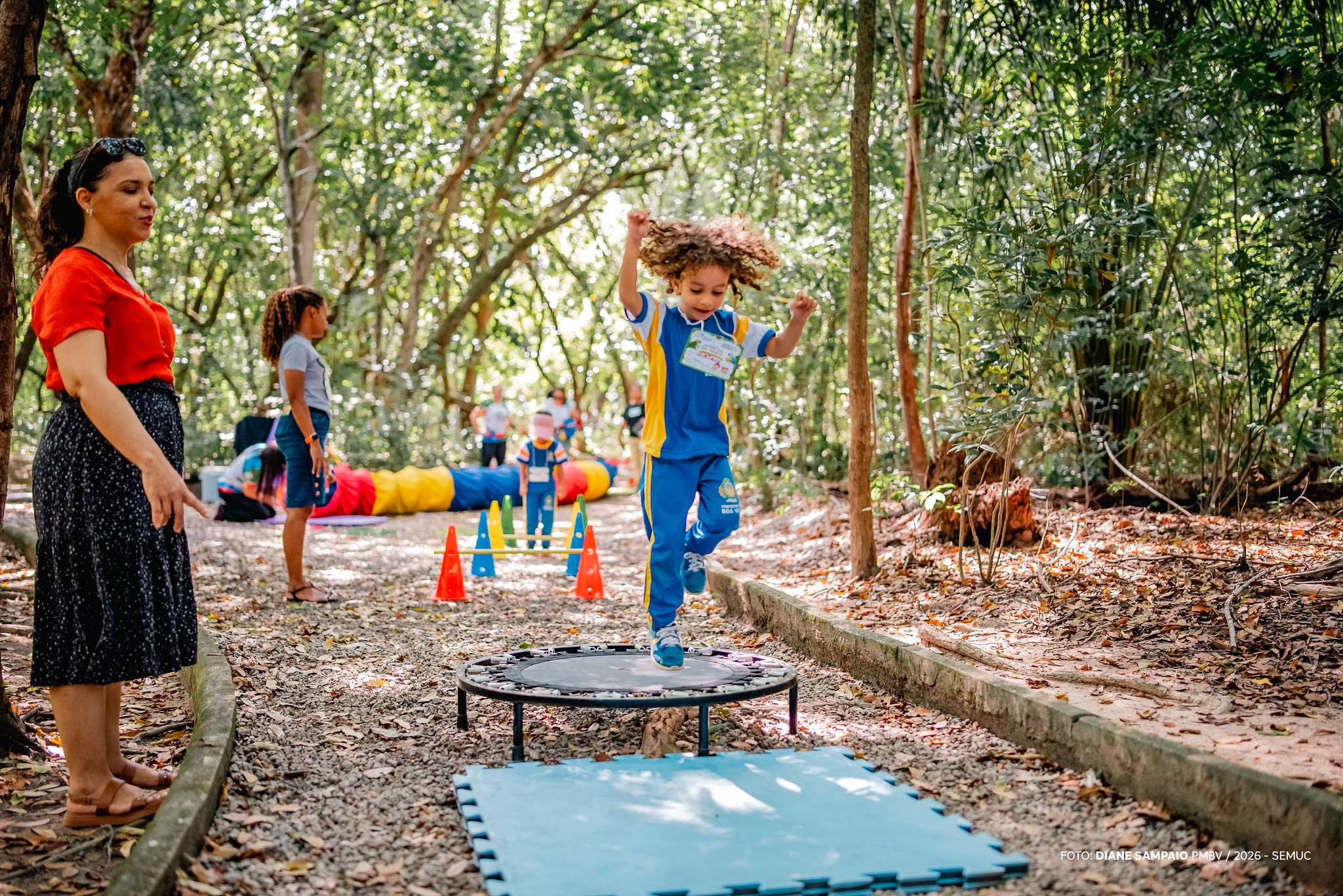 150 alunos participam de Piquenique Literário no Bosque dos Papagaios 5 1787724776 574 150 alunos participam de Piquenique Literario no Bosque dos Papagaios