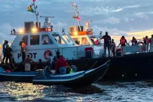 Operação de busca após o naufrágio da balsa MV Barima na Guiana