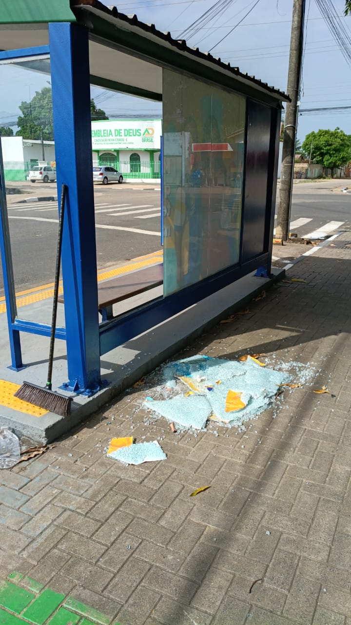 Vandalismo danifica paradas de onibus revitalizadas em Boa Vista