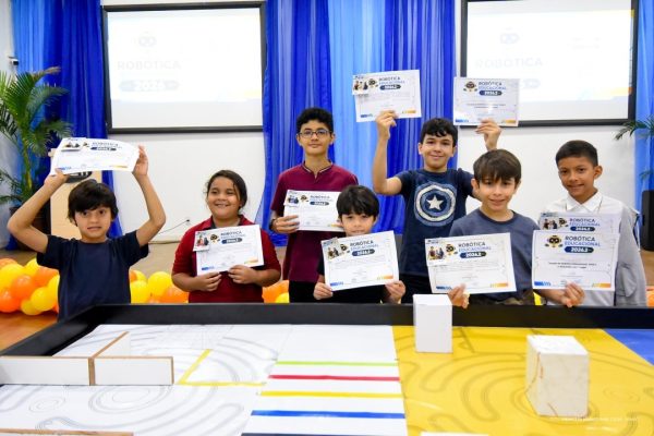 Robótica Educacional celebra 10 anos com torneio no CMI 12 2210262