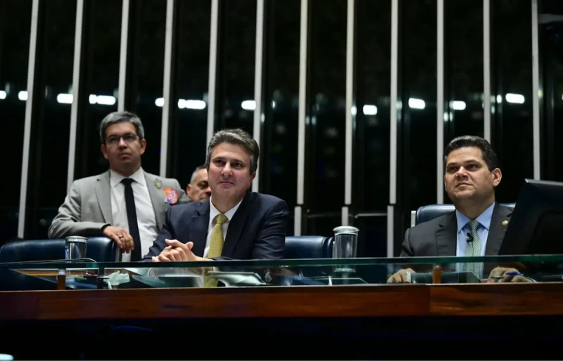 Confederacao diz que PEC da Seguranca exclui municipios do repasse.webp